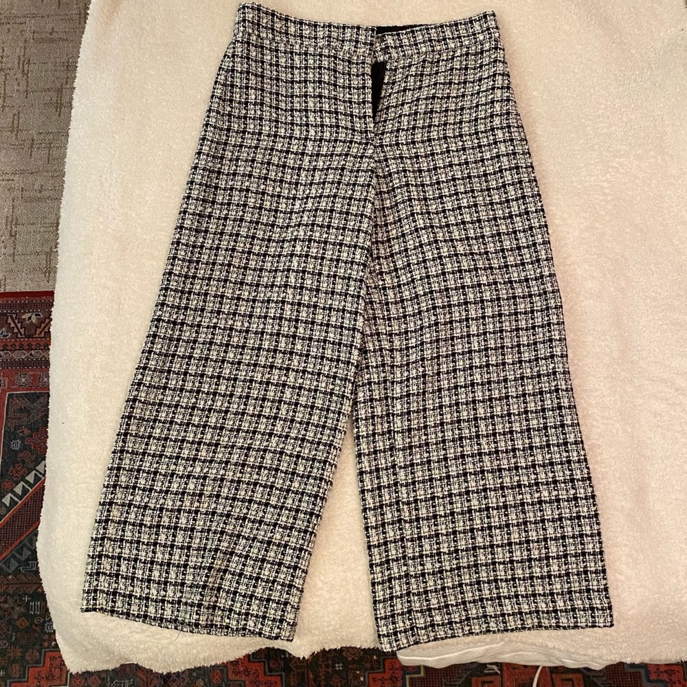 Ann Taylor plaid wide leg dress pants mid calf length size 8